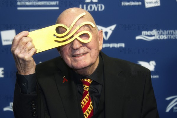 Lutz Mackensy - Award winner The Voice, DEUTSCHER SCHAUSPIELPREIS 2025, Red Carpet at PULLMAN BERLIN SCHWEIZERHOF, Berlin, 09.10.2025