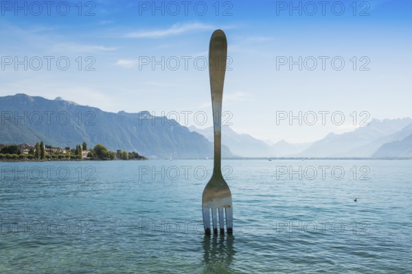 La Fourchette, the fork, sculpture by Jean-Pierre Zaugg, Vevey, Lake Geneva, Lac Léman, Canton of Vaud, Switzerland