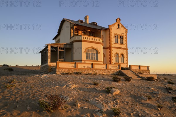 Mine manager's house, Kolmanskop, restricted diamond area, Karas region, Namibia