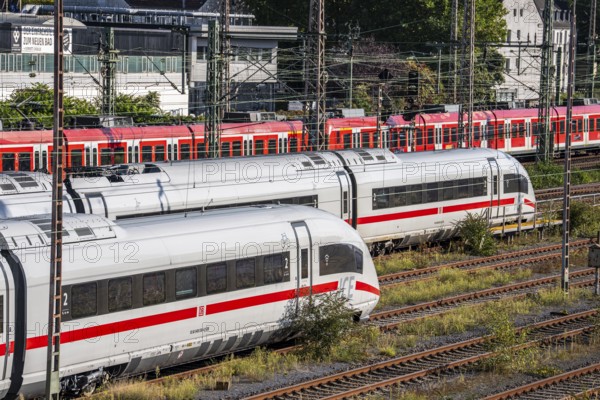 ICE trains on the railway line, S-Bahn train, north of Düsseldorf main station, North Rhine-Westphalia, Germany
