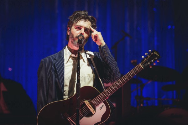 Ben Schneider, singer of Lord Huron live at the Tempodrom Berlin on 08.09.2025
