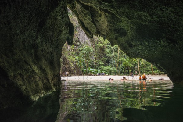 White sandy beach and coconut palms, Pearl Beach, Koh Mook, Trang Province, Southern Thailand, Andaman Sea, Thailand