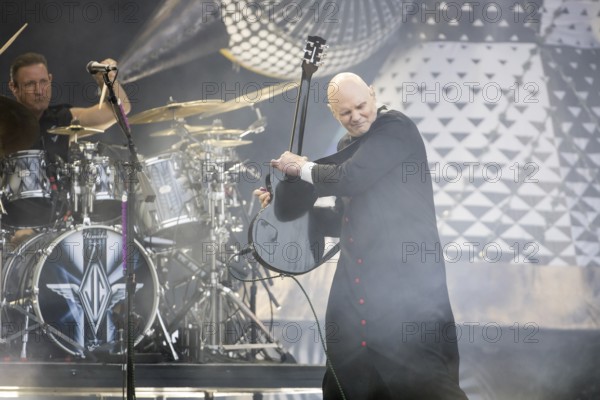 Jimmy Chamberlin (drummer) and Billy Corgan (singer) from The Smashing Pumpkins live on The Aghori Tour at the Zitadelle Spandau in Berlin on 06/08/2025