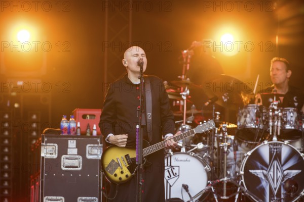 Billy Corgan (singer) and Jimmy Chamberlin (drummer) from The Smashing Pumpkins live on The Aghori Tour at the Zitadelle Spandau in Berlin on 06/08/2025