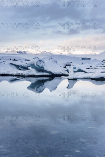 Jökulsarlon, icebergs, ice, glacial lake, Vatnajökull Glacier, winter, snow, sunset, Iceland* Jökulsarlon, Growler, Ice, Glacierlagoon, Vatnajökull Glacier, Snow, Sunset, Iceland