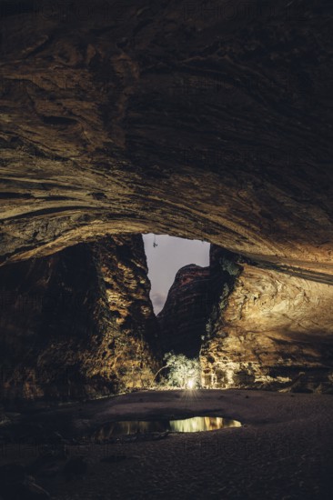 Bungle Bungle Range, Outback, hiking in Australia in high heat, Western Australia, Australia