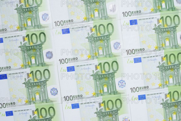 100 euro banknotes, 100 euros