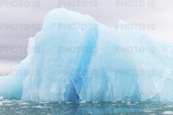 Iceberg, blue glacier ice, Smeerenburgbreen, Scandinavia, Spitsbergen
