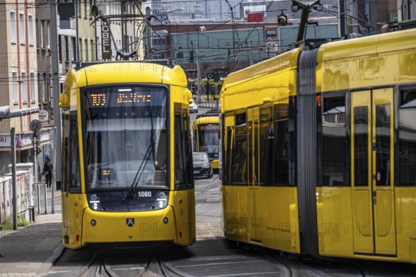Ruhrbahn tram, on Altendorfer Straße, intersection Helenenstraße, in Essen, rush hour, traffic, Essen, North Rhine-Westphalia, Germany