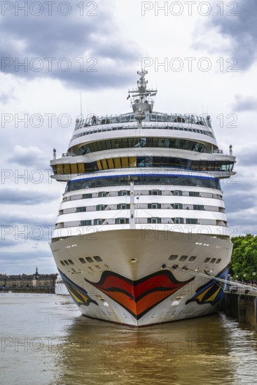 Cruise ships, Bordeaux, Gironde, Nouvelle-Aquitaine, France