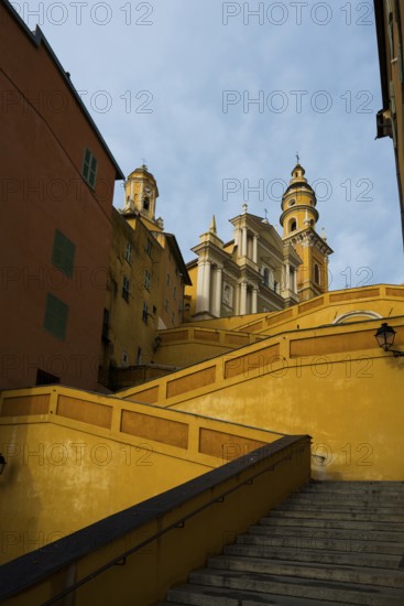 Town with colourful houses by the sea, sunrise, Menton, Alpes Maritimes, Provence Alpes Cote d'Azur, French Riviera, South of France, France