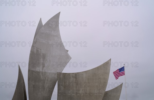 US flag, flag of the USA over Les Braves, memorial of Anilore Banon, polynational memorial to the Second World War, Omaha Beach, D-Day, Operation Overlord, Saint-Laurent-sur-Mer near Colleville-sur-Mer, Normandy, Calvados, France