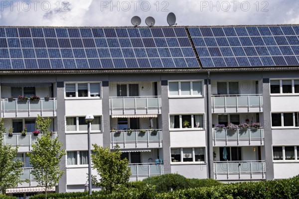Rented flats, apartment block, energy table renovated, with solar roof, Essen, North Rhine-Westphalia, Germany