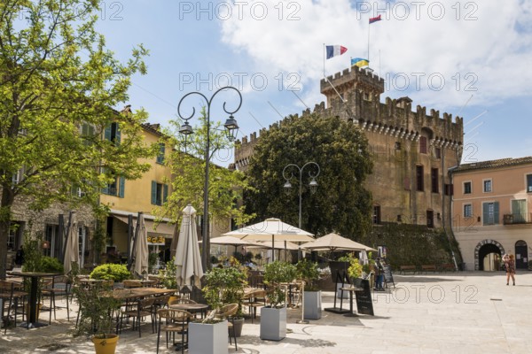 Picturesque village, Haut de Cagnes, Cagnes-sur-Mer, Provence Alpes Côte d'Azur, South of France, France
