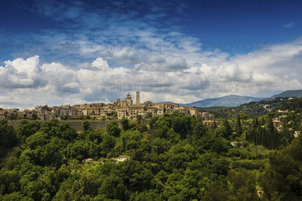 Picturesque mountain village, St. Paul de Vence, Provence Alpes Côte d'Azur, South of France, France