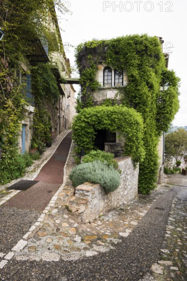 Picturesque mountain village, St. Paul de Vence, Provence Alpes Côte d'Azur, South of France, France