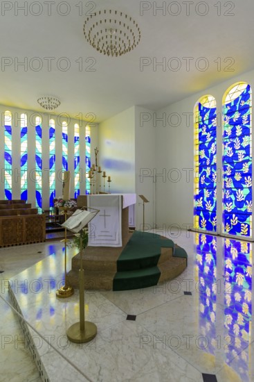 Interior view of the chapel, Chapelle du Rosaire de Vence, Chapelle Matisse, artist Henri Matisse, Vence, Provence Alpes Côte d'Azur, South of France, France
