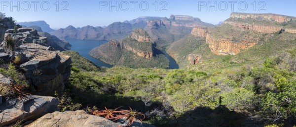 Panorama, Blyde River Canyon with Three Rondawels peak, view of canyon with Blyde River and Table Mountains, canyon landscape, Panorama Route, Mpumalanga, South Africa