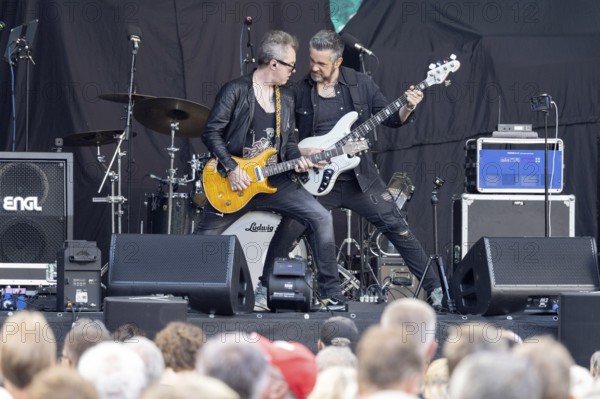 Simon McBride, guitarist, singer, producer, Northern Ireland, open air at the Citadel Music Festival, 13.07.2025, Zitadelle Spandau, Berlin, Germany < english> Simon McBride, guitarist, singer, producer, Northern Ireland, open air at the Citadel Music Festival, July 13th, 2025, Spandau Citadel, Berlin, Germany