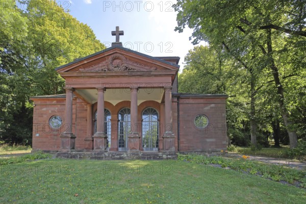 Carolinensaal built in 1763, building with columns and cross, Alter cemetery, Pirmasens, Rhineland-Palatinate, Germany