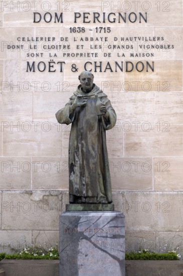 Dom Perignon statue, headquarters of the champagne brand Moët & Chandon, part of the luxury goods group LVMH Louis Vuitton Moët Hennessy, Avenue de Champagne, Épernay, Marne, France