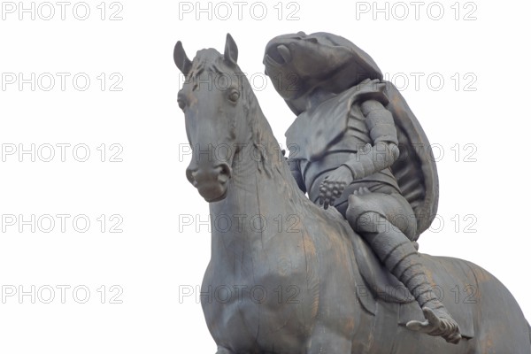 Sculpture Beetle on A Horse by Julius von Bismarck 2024, Blickachsen 14, modern art, equestrian figure, bee figure, grey, knight, knight's armour, monochrome, black and white, cut-out, castle, Bad Homburg, Taunus, Hesse, Germany
