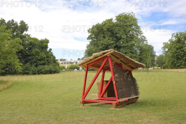 Art installation Chapel for Bad Homburg Park Philosophies by Olaf Holzapfel, 2025, Blickachsen 14, modern art, abstract art, hut, wooden construction, spa gardens, Bad Homburg, Taunus, Hesse, Germany