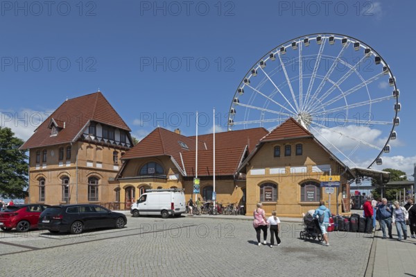 Railway station, Ferris wheel, Warnemünde, Rostock, Mecklenburg-Vorpommern, Germany
