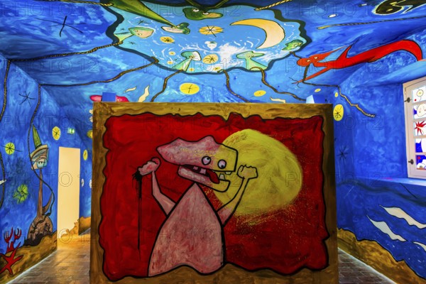 Art installation, artist Xavier, Musée Picasso, Antibes, Provence Alpes Côte d'Azur, South of France, France