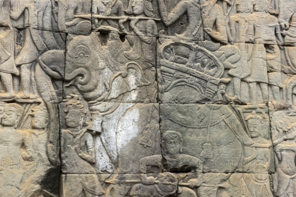Stone bas-reliefs, Khmer war campaign against the Cham, relief wall, east façade, Bayon temple, Angkor Thom, Siem Reap province, Cambodia