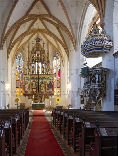 Döbelner St. Nicolaikirche with carved altar, probably around 1520 and pulpit, Renaissance carving by Daniel Schatz, interior, Döbelner Altstadt, Döbeln, Saxony, Germany