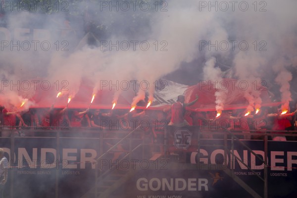 Rugby Bundesliga, 2024/25 season, final for the German championship: SC Frankfurt 1880 against TSV Handschuhsheim***Picture: Good mood among the Frankfurt fans