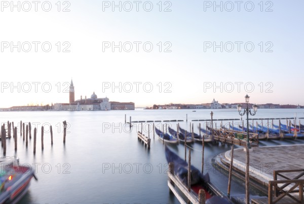 View from the Ponte della Paglia to the Isola di San Giorgio with San Giorgio Maggiore, Venice, Veneto, Italy