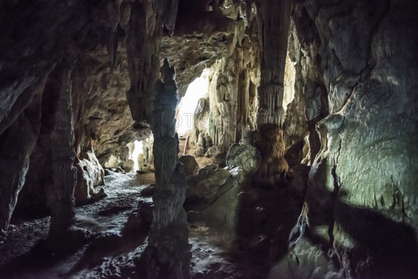 Pra Kai Petch Cave, stalactite cave, Cheow Lan Lake, Khao Sok National Park, Phang Nga, Surat Thani, Thailand