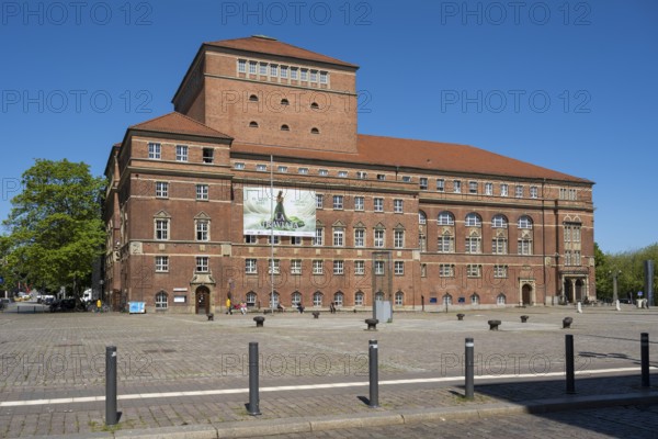 Opera House, Theatre, Town Hall Square, Rathausplatz, Kiel, Kiel Fjord, Baltic Sea, Schleswig-Holstein, Germany