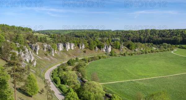 Altmühl with rock formation Twelve Apostles in spring, Altmühltal, near Solnhofen, Middle Franconia, Franconia, Bavaria, Germany