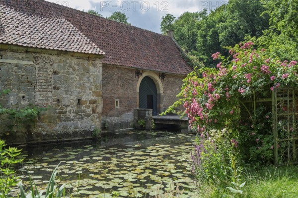 Drawbridge and gatehouse moated castle Haus Welbergen, Ochtrup-Welbergen, Münsterland, North Rhine-Westphalia, Germany