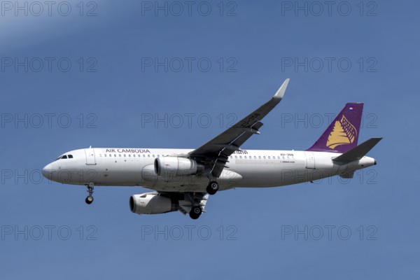 Aircraft Air Cambodia, XU-356, Airbus A320-200