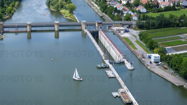 Barrage Lauffen am Neckar, lock canal with lock. Lauffen am Neckar, Baden-Württemberg, Germany