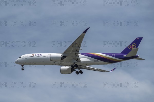 Aircraft Thai Airways, HS-THR, Airbus A350-900