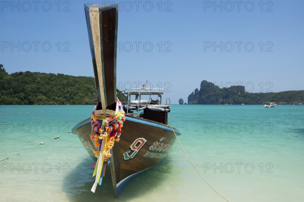Longtail boat, Loh Dalum Beach, Koh Phi Phi, Krabi, Andaman Sea, Thailand