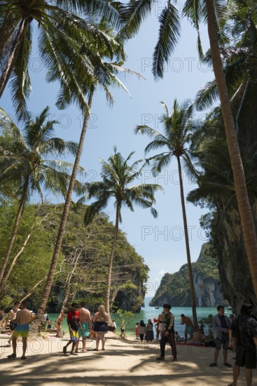Crowd, Koh Lao Lading, Koh Hong, Thanbok Khoranee National Park, Krabi, Andaman Sea, Thailand