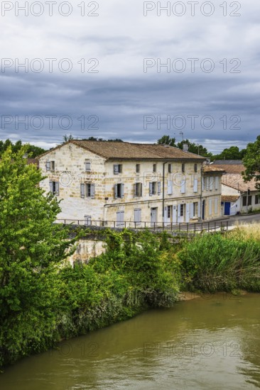 Libourne, Gironde, Nouvelle-Aquitaine, Saint-Emilion and Pomerol, Southwestern France