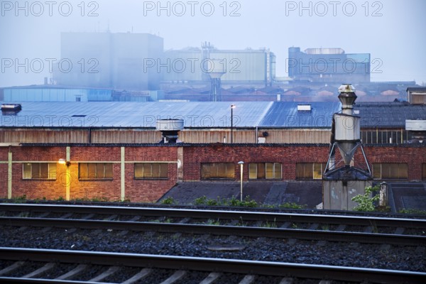 Deutsche Edelstahlwerke early in the morning with fog, Witten, Ruhr area, North Rhine-Westphalia, Germany