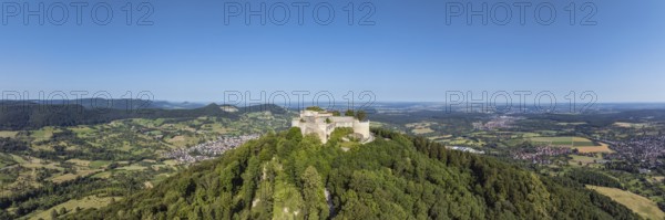 Luftbild, Panorama von der hochmittelalterlichen Burgruine, Höhenburg Hohenneuffen am Albtrauf, Neuffen, Landkreis Esslingen, Schwäbische Alb, Baden-Württemberg, Deutschland