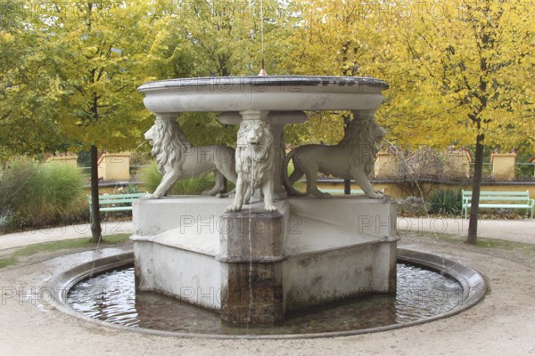 Lion fountain in the inner courtyard of Hohenschwangau Castle near Füssen, Allgäu, Bavaria, Germany, Allgäu, Bavaria, Germany