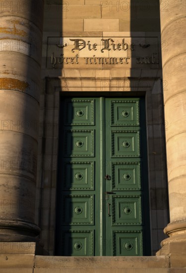 Entrance portal, burial chapel with inscription DIE LIEBE HÖRET NIMMER AUF on the Württemberg, burial place for Queen Katharina and King Wilhelm I of Württemberg, Rotenberg, evening light, blue sky, Stuttgart, Baden-Württemberg, Germany
