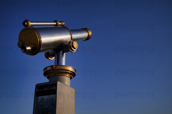 Telescope, coin-operated telescope, Rotenberg, blue sky, Stuttgart, Baden-Württemberg, Germany