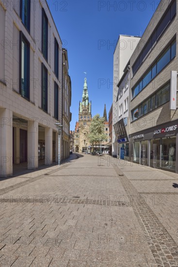 Pedestrian zone, retail shops, Stadthausturm, architectural style neo-renaissance, architect Alfred Hensen, tower, blue cloudless sky, Ludgeristraße, Münster, Münsterland, independent city, North Rhine-Westphalia, Germany