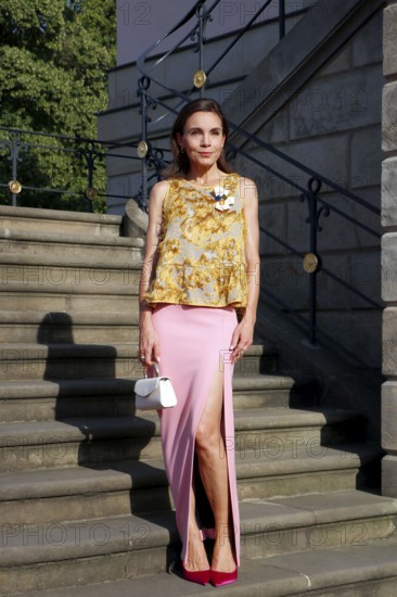 Nadine Warmuth arriving at Charles Gounod's Roméo et Juliette after William Shakespeare at the Staatsoper für Alle on Bebelplatz in Berlin on 21 June 2025